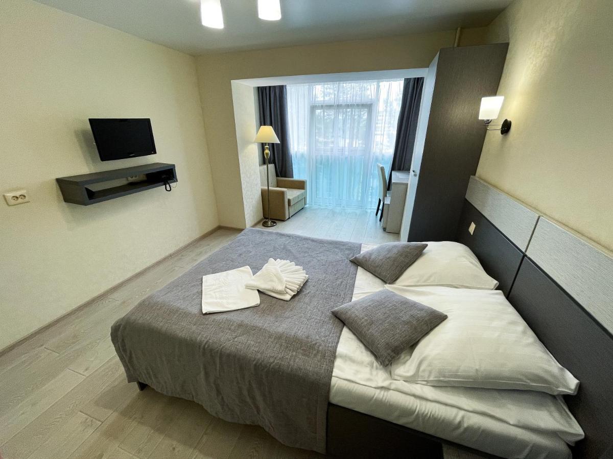 Sanatoriy Priozernyi Hotell Naratj Exteriör bild